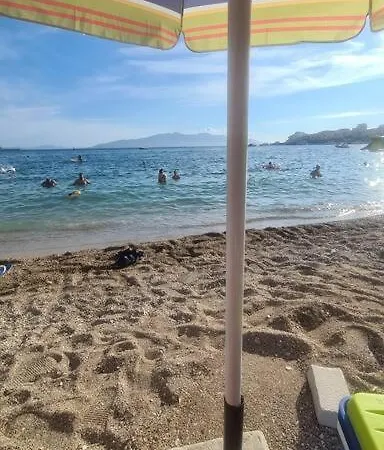 2 Bedroom In The Center Or Sarande