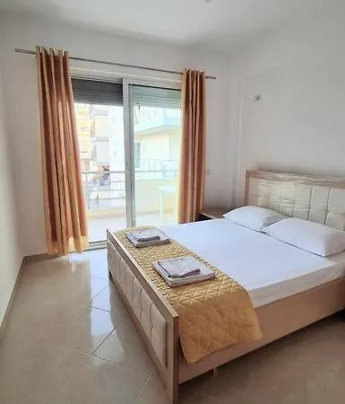 2 Bedroom In The Center Or * Sarande
